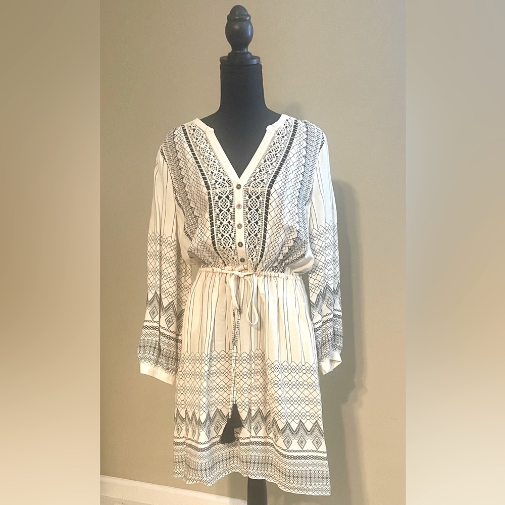 Anthropologie Long Sleeve Cream and Black Dress Size 10